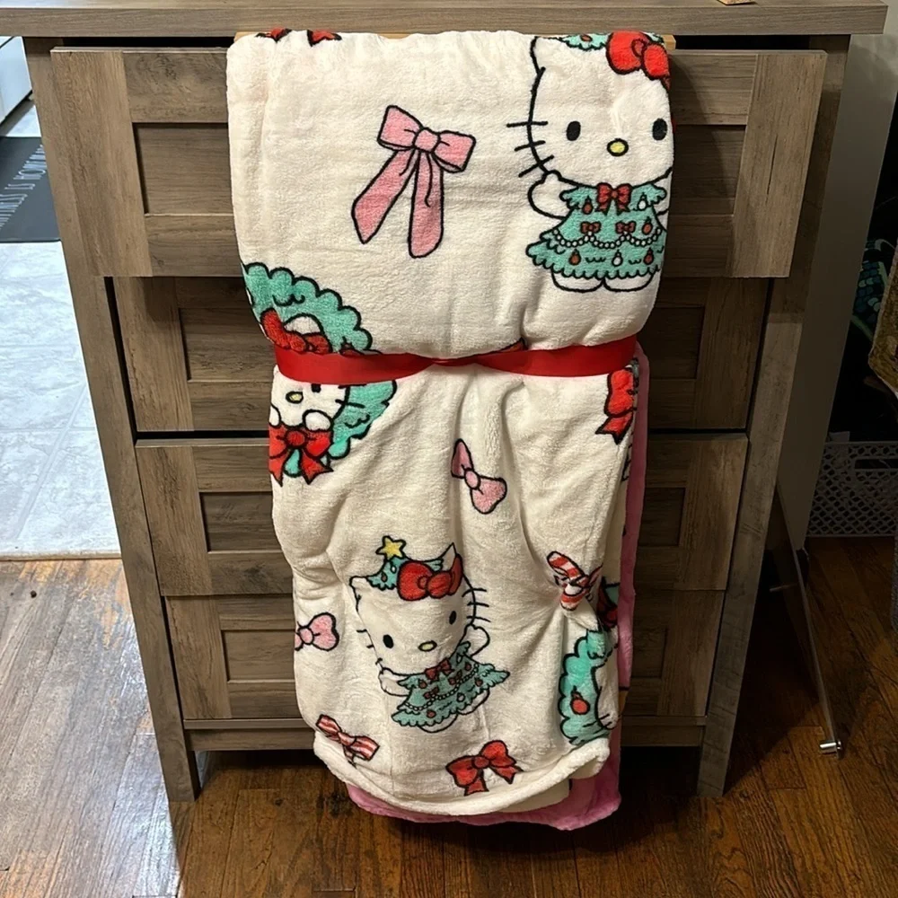NWT 2 (TWO)HELLO KITTY PINK GINGERBREAD MAN & WHITE WREATH TREE CHRISTMAS THROWS